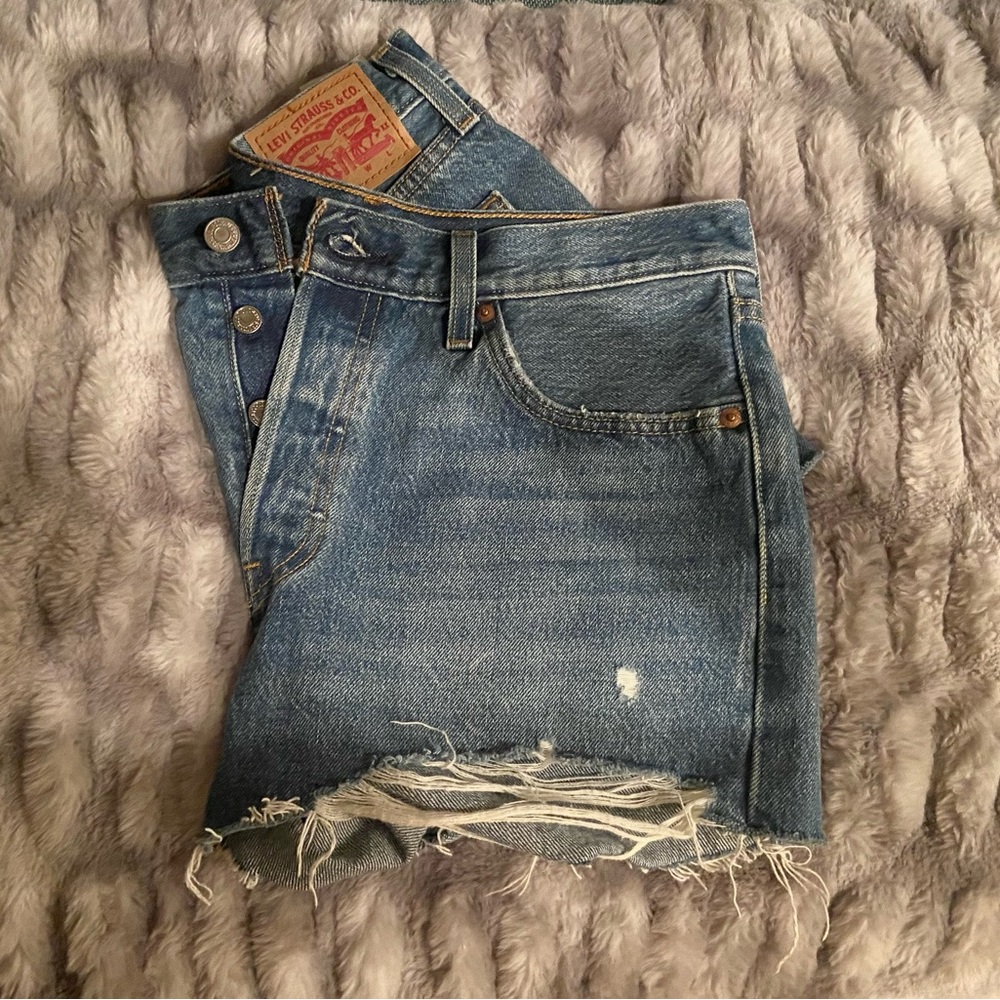Levi’s 501 Mid Rise Cutoffs